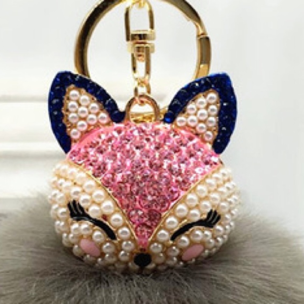 Crystal & Pearl Fox Gray Pom Pom Keychain - Picture 2 of 14